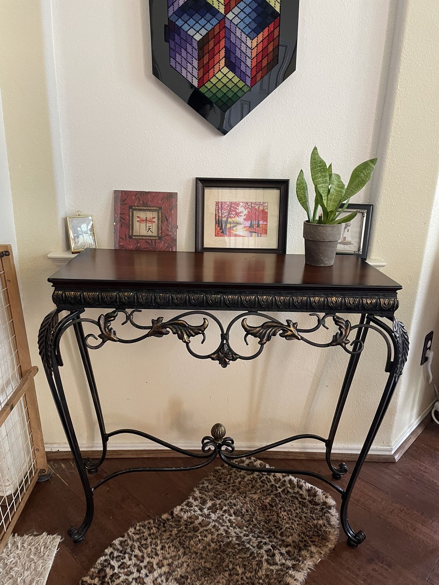 Entryway/ Hall Table for Sale in Tomball, TX - OfferUp