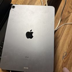 iPad Air 4th Gen and Keyboard