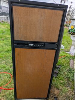 Norcold 7.5 Cubic Ft Fridge Freezer Combo