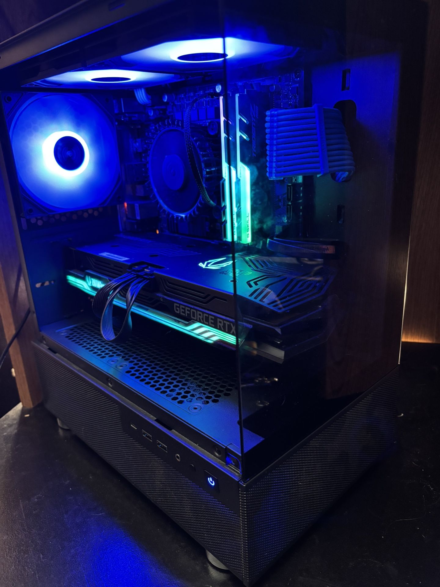 Mid Tier 1440p Gaming PC