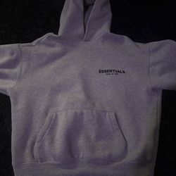 Essential Sweater (grey size small)