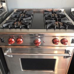 Wolf Gourmet Professional Stove 30” Natural Gas  4 Burners  110 Volts 