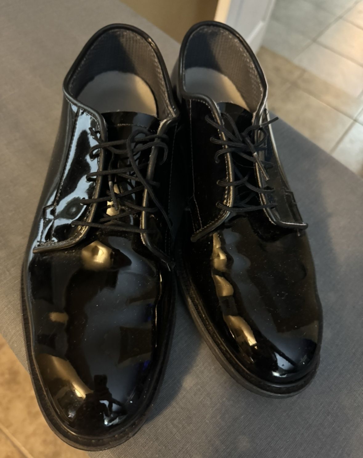 Men’s (High Gloss Oxford Lace-Up) Dress Shoes - Size 9.5 - Altima Brand!