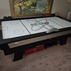 Air Hockey Table