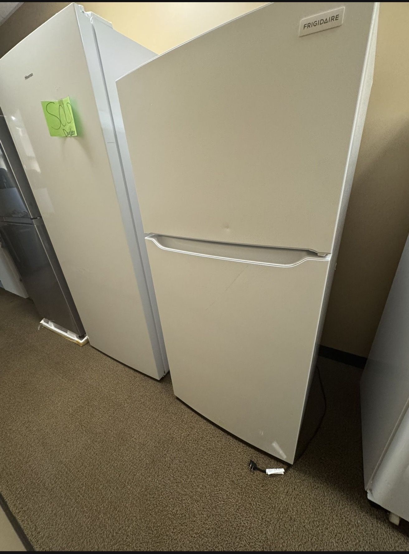 Frigidaire Apartment Size Fridge 