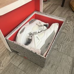 Air Jordan 4 White Oreo 