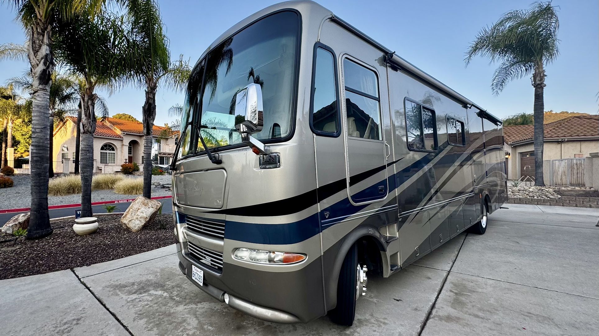 2006 Tiffin Allegro Bay 34XB W/2 Slides, Low Miles, Excellent Cond w/W&D Hookups!