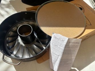 Pampered Chef Non-Stick Springform Bundt Pan