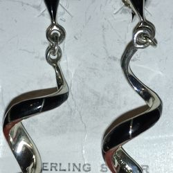 Sterling Silver/Black Onyx Swirly Earrings