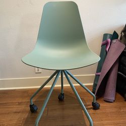 Article Svelti office chair 