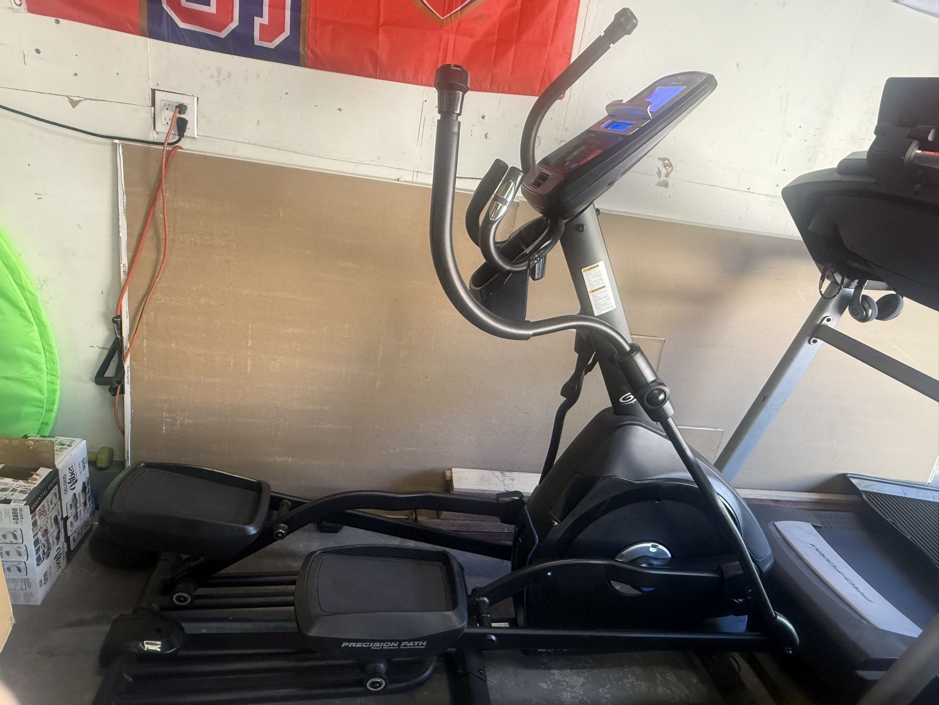 Elliptical NAUTILUS E616