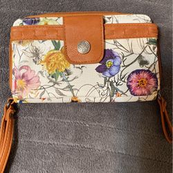 Maurice’s Floral Zippered Wallet 