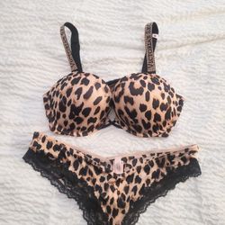 Victoria's Secret Leopard Print Bombshell Bra And Matching Cheeky Panties 