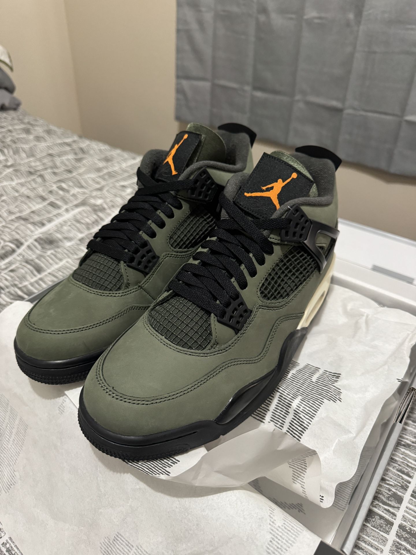 Jordan 4 Undefeated Sz 10.5
