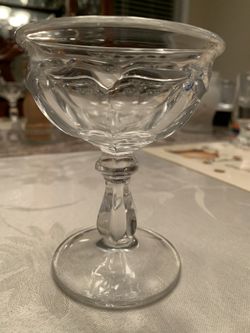Excellent Condition Elegant Glass Ice Cream Dish Set Of 6
