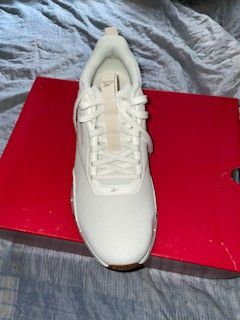 Reebok Sneakers