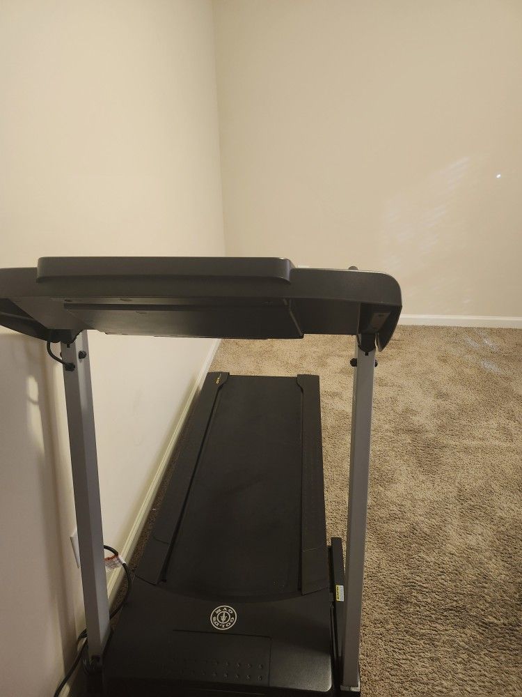 Gold's Gym Treadmill 430i