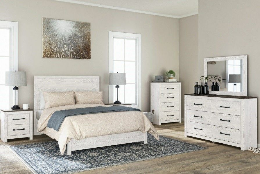 Gerridan-White/Gray-5Pc.-Dresser,Mirror,Chest, Queen Panel Bed
