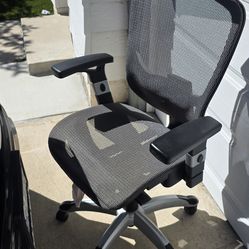 Computer chair