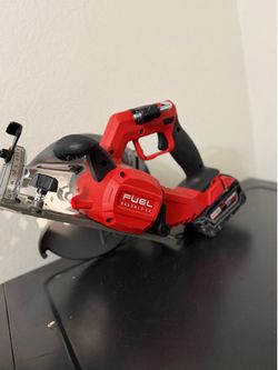 Milwaukee Fuel M18 7-1/4 Inch Circular Saw