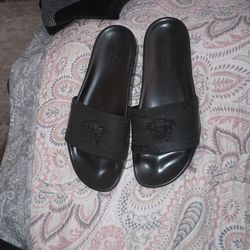 VERSACE POOL SLIP-ON'S *BLACK*