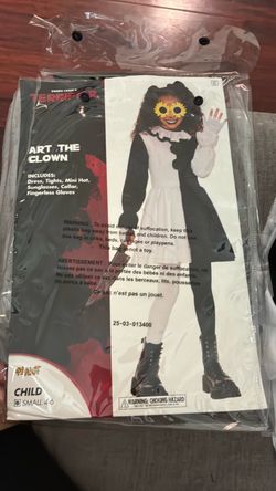 Little girls Art the clown