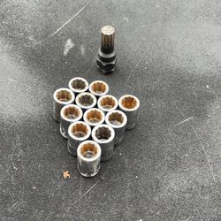 9 Spline Lug Nuts 1/2” X 20 