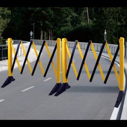 (2X) Expandable Gate 9 Feet X 3.25 Feet