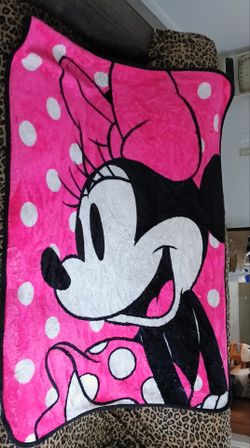Mini mouse blanket