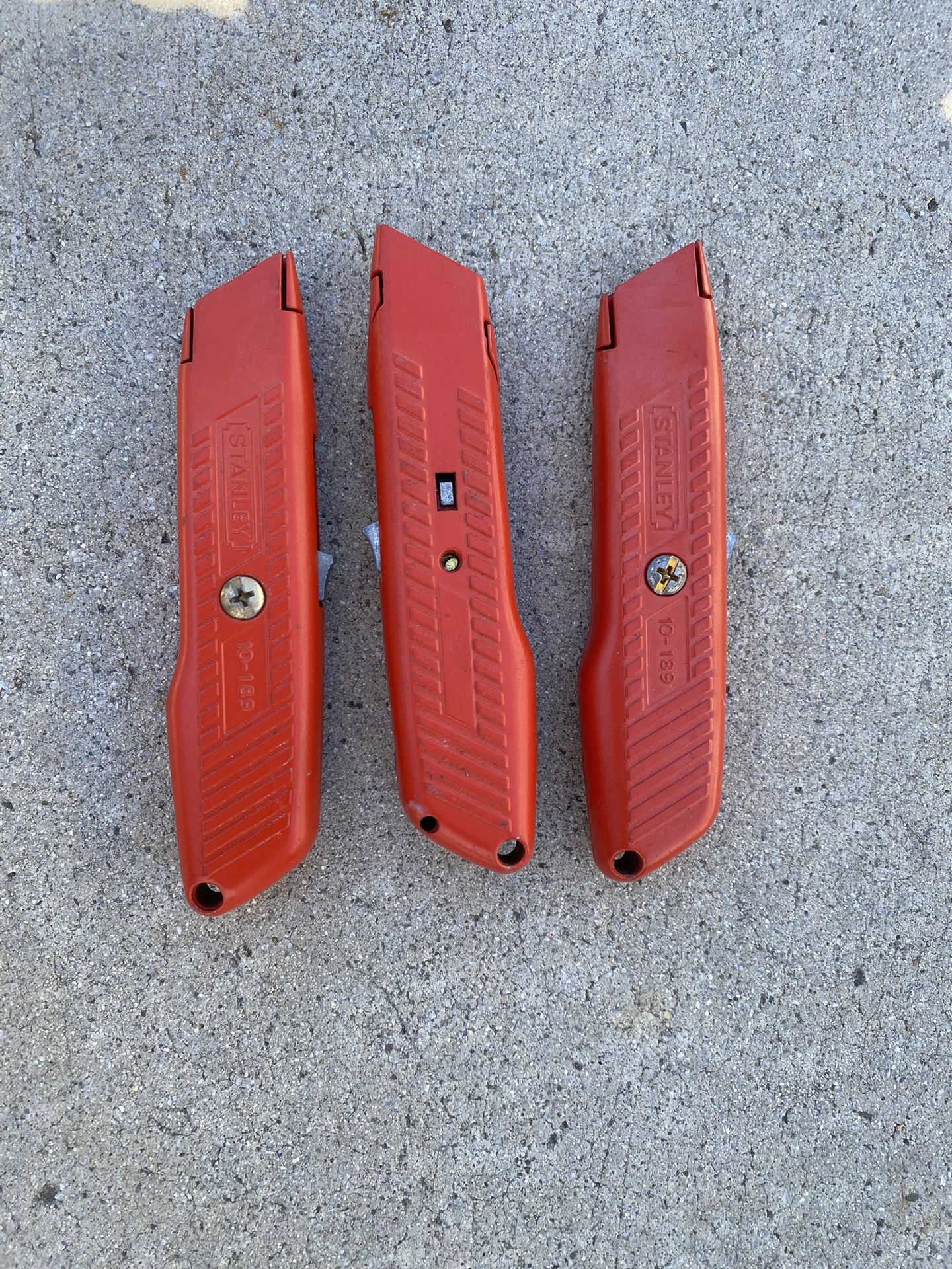 3 stanley box cutters