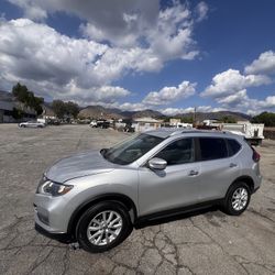 2019 NOSSAN ROGUE SV