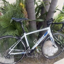 Giant Men’s Road Bike Small 
