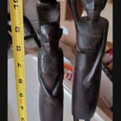 2 Basket Africa Figurines 