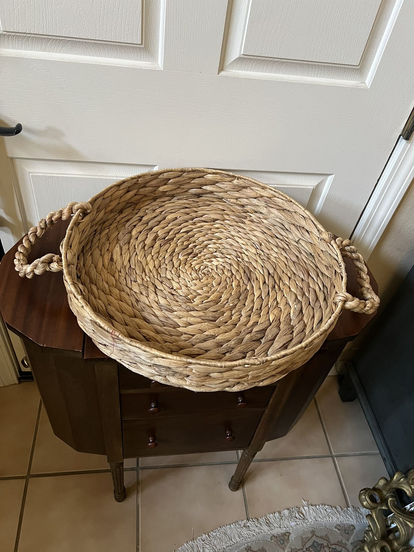 Decorative Wicker Basket Tray