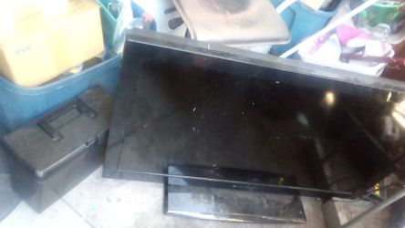 32" flat color tv