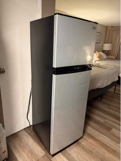 Free! Avanti Refrigerator - works perfectly