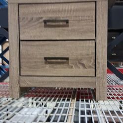 Wooden End Table Must Go!