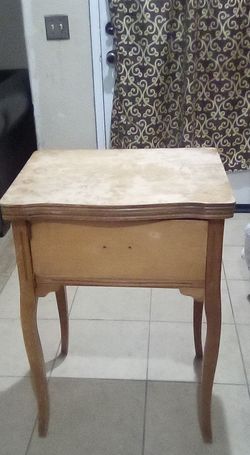 Sewing machine table