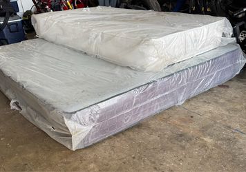 King mattress + full mattress