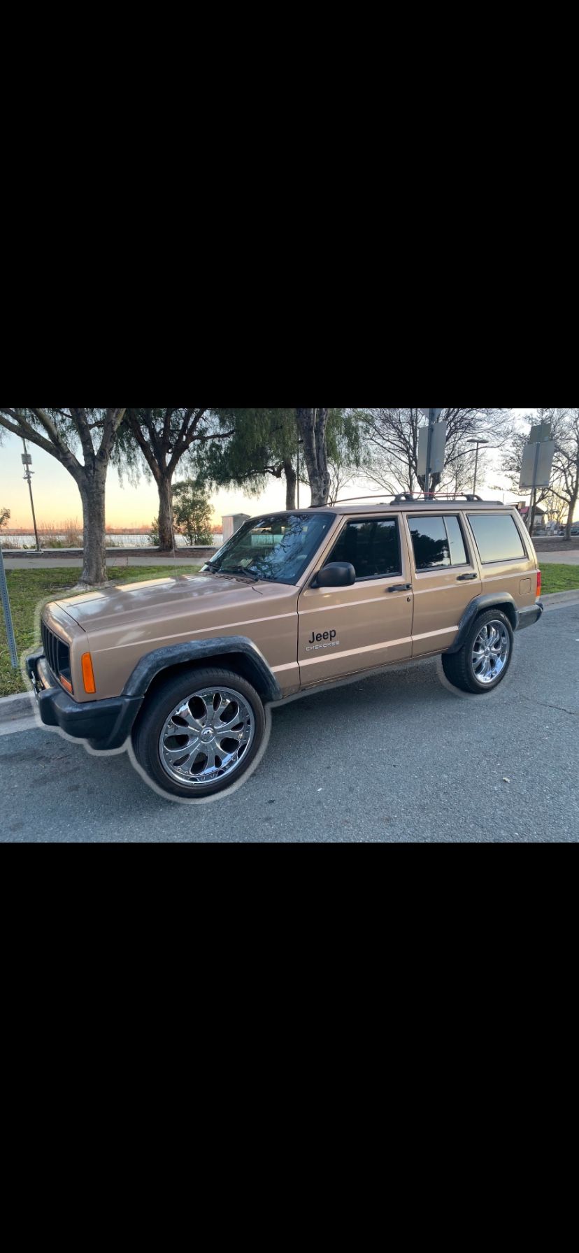2000 Jeep Cherokee