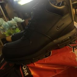 Nike Boots
