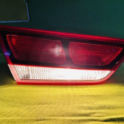 2016 - 2020 KIA OPTIMA INNER TAIL LIGHT LEFT DRIVER SIDE OEM 92403-D5000 TESTED TAIL LAMP ASSEMBLY