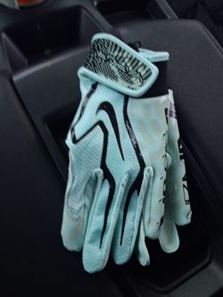 Nike youth med football gloves