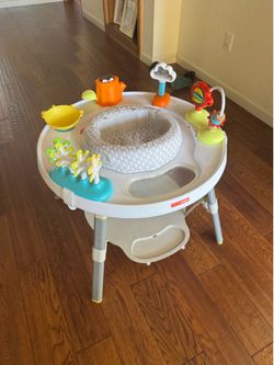 Skip Hop activity center