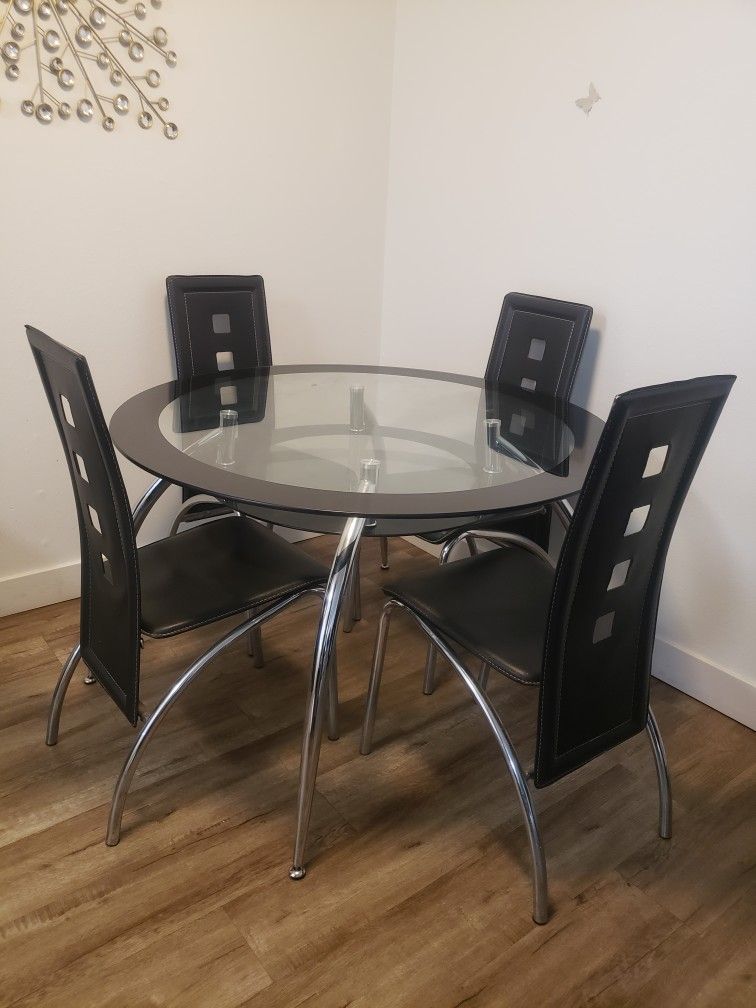 Dining table set 