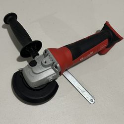 Milwaukee M18 Grinder