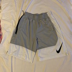 Men’s Nike Dri-Fit Shorts M Gray/White Zippered Pocket Drawstring