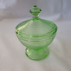 Vintage Depression Indiana Glass Green Footed Old English Candy Dish with lid, 5 inches