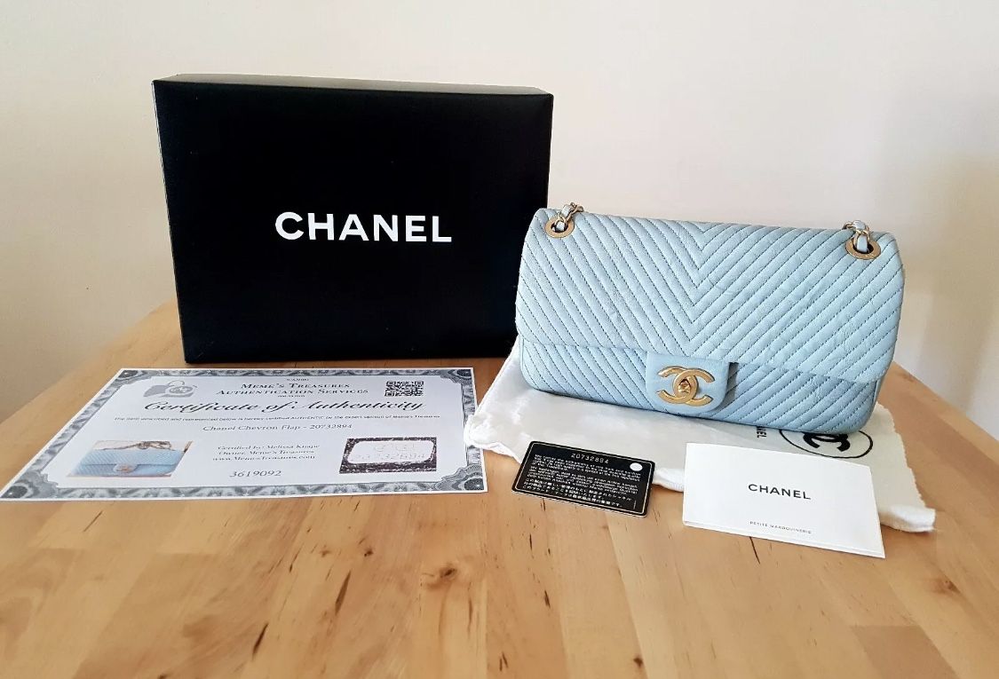 VERIFIED Limited CHANEL Jumbo Flap Bag Chevron Quilted Charm Gold Hardware