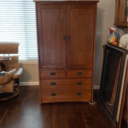 Armoire/ TV Cabinet 